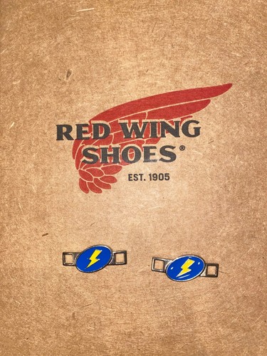 One pair red wing - red,