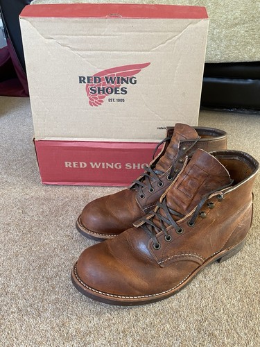 Red wing blacksmith - red,